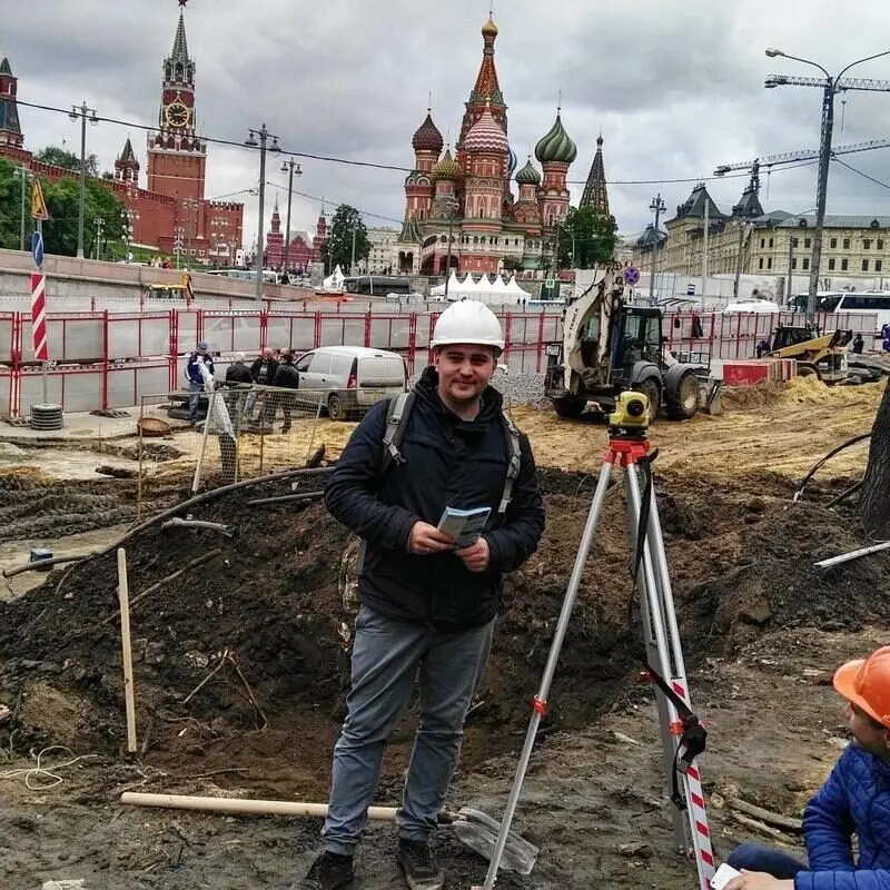 Илья Трусов на рабочей площадке в центре Москвы